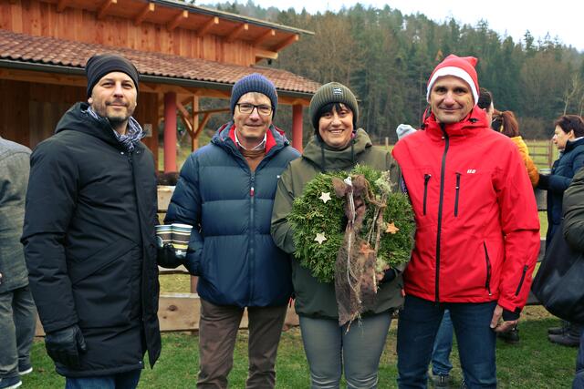 V.l.: Johann Rigelnik, Familie Marin und Jakob Ischep