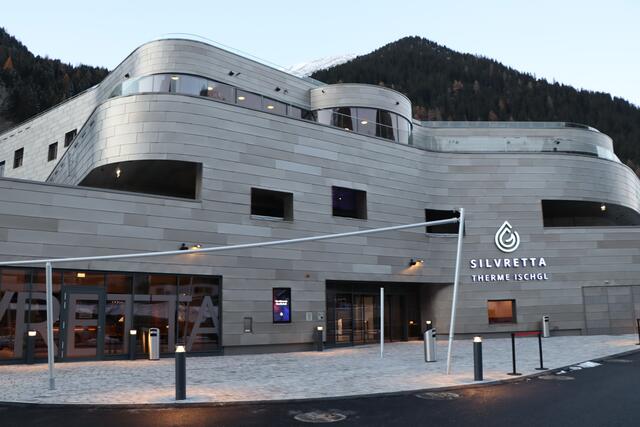 Probebetrieb ab 08. Dezember 2022: Die Silvretta Therme Ischgl hat eine Kubatur von 75.000 Kubikmetern. | Foto: Othmar Kolp