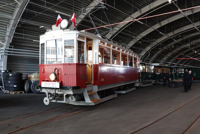 Der Triebwagen 4 stammt aus dem Jahr 1909.