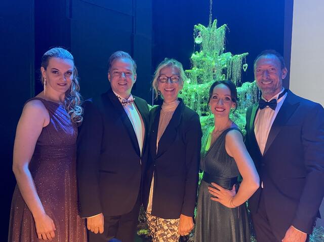 Bettina Bogdany, Markus Richter mit seiner Schwester Michaela Hüthmayr, Barbara Endl Kapaun und Terry Chlat. | Foto: BRS/Schmidberger