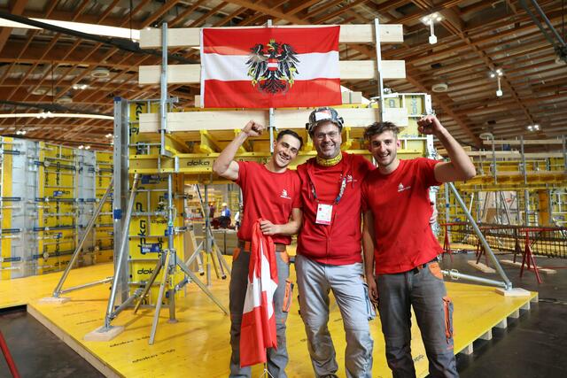 Oliver Waily, Trainer Thomas Prigl und Jonas Schulner | Foto: Skills Austria/Florian Wieser