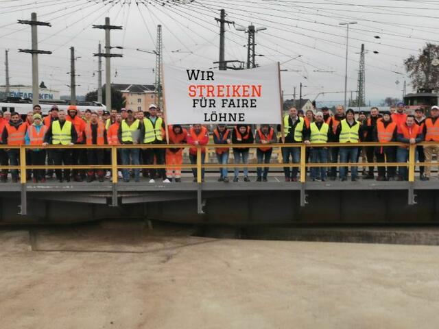 So streikte die Gewerkschaft am Montag in Villach. | Foto: Privat