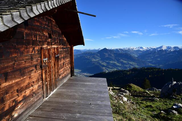 Am Rofan auf der Sonnseite Richtung Kramsach ist es noch schön warm. | Foto: Georg Hechenblaickner