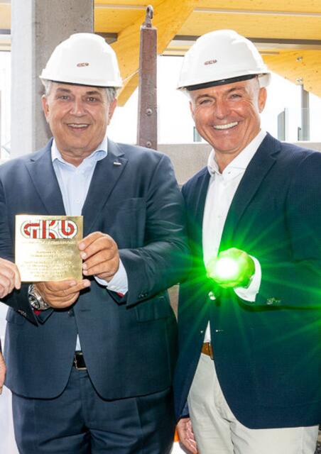 Franz Weintögl und Gerald Klug (v.l.), bislang Prokurist, leiten künftig gemeinsam die GKB. | Foto: Harry Schiffer/GKB