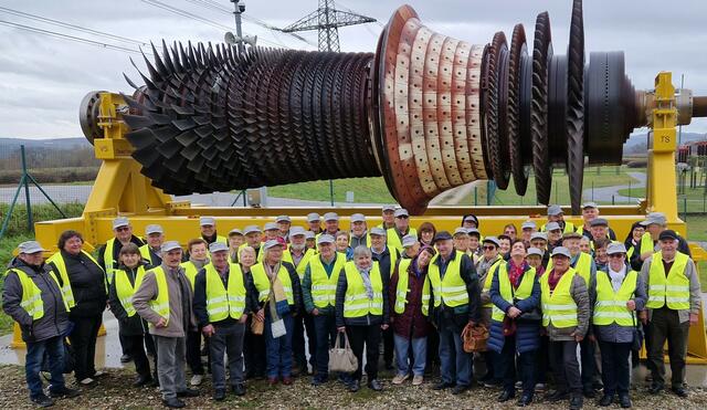 Erste Station war das Kraftwerk Theiß. | Foto: Foto: Gerhard Albert