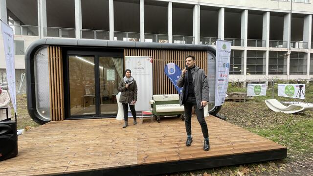 Startschuss für den Stadtwald:. „Nur gemeinsam mit der Nachbarschaft kann dieses Projekt einen Mehrwert bringen", ergänzt Emil Diaconu, Geschäftsführer der Social City Wien.
 | Foto: Kathrin Klemm
