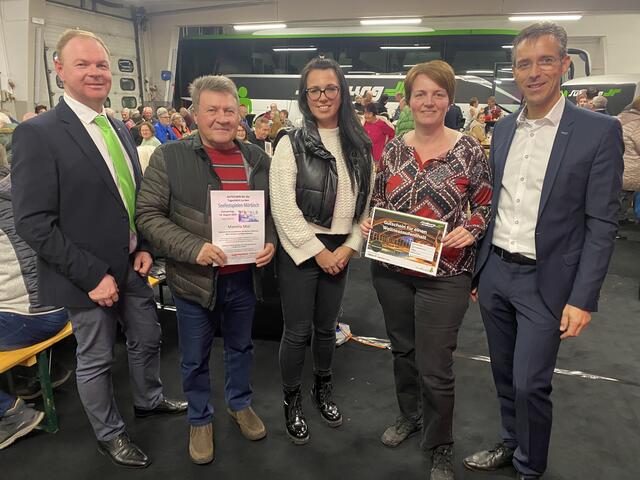 Gewinnübergabe | Foto: Südburg