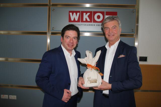 WKO-Obmann Aitzetmüller (li.) mit Werner Steinecker.