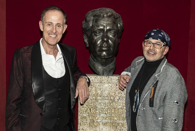 René Rumpold, unterstützt von Axel Ramerseder am Klavier, präsentierte das Programm solo dem begeisterten Publikum. | Foto: Gerhard Maly