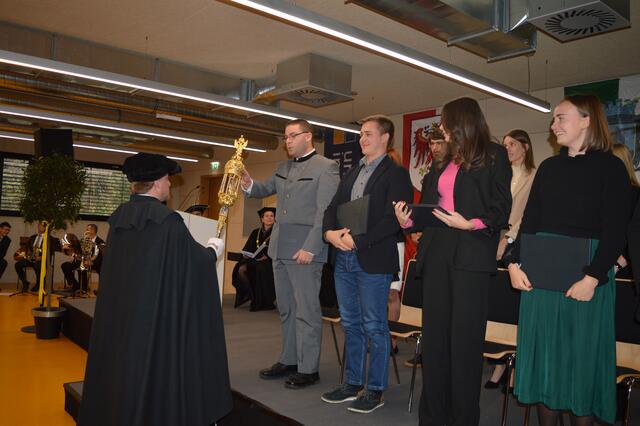 „Ich gelobe“ | Foto: Siegele