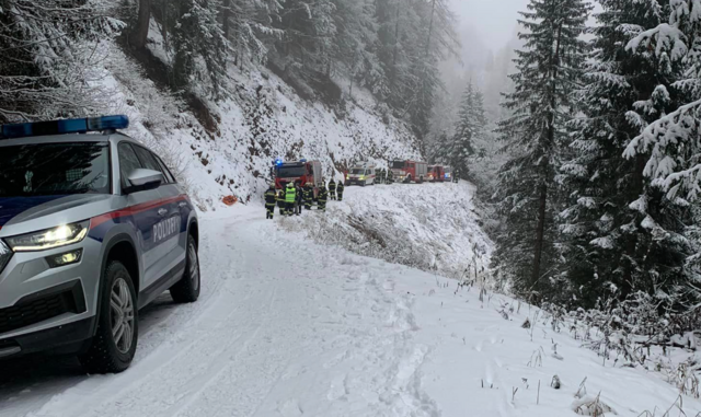 Auf einem schneebedeckten Forstweg ereignete sich die Tragödie. | Foto: Feuerwehr