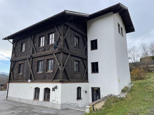 Über mehrere Etappen soll das Stefanus-Haus in Karres saniert werden – mitsamt Gestaltung des Vorplatzes. | Foto: Matt