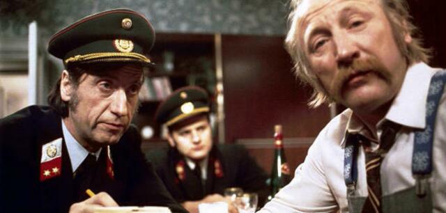 Ein Klassiker: "Jahreswechsel", eine Folge aus "Ein echter Wiener geht nicht unter" (li: Herbert Fux als Wiener Polizist) | Foto: First Look / picturedesk.com Urheberrecht