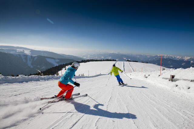 Viele steirische Skigebiete stehen schon in den Startlöchern für die Saison 2022/23. | Foto: Tom Lamm