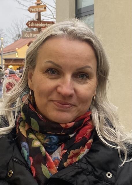 Janka Karakas, Traiskirchen 
Ja sicher spüre ich die Auswirkungen, ich bin Autofahrerin und dementsprechend auch viel mit dem Auto unterwegs.  | Foto: Marlies Thell