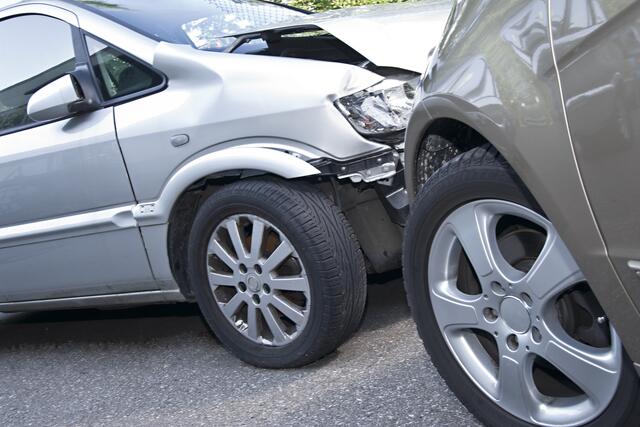 In der Stadt Salzburg baute der 50-Jährige einen Unfall mit drei weiteren beteiligten Fahrzeugen. | Foto: Symbolfoto/MEV 