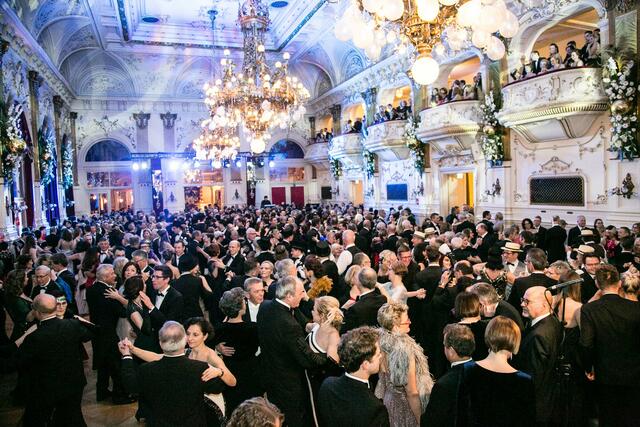 Der KV-Ball 2023 versüßt unter dem Motto La Dolce Vita das gesellschaftliche Leben. | Foto: cityfoto.at.
