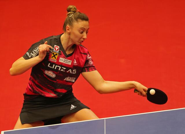 Sofia Polcanova eröffnete mit einem schnellen 3:0 (4, 3, 4) gegen Olga Mikhaylova. | Foto: Photo Plohe