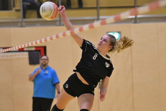 Die Seekirchner Faustball-Damen starteten am Wochenende in die zweite Runde der Bundesliga. | Foto: Manfred Lindorfer