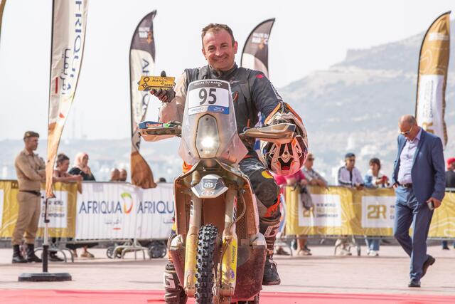 Mit der Nummer 95 startete Ardit Kurtaj bei der diesjährigen Rallye du Maroc und schnappte sich das Ticket für Dakar 2024. | Foto: Rallyzone