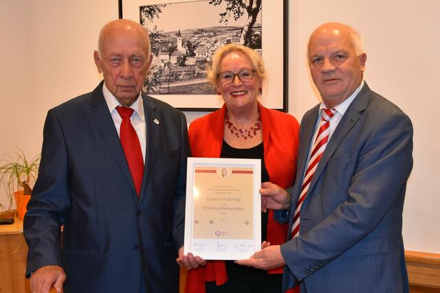 Von links: Fritz Putschögl, Eeva Pötsch, Hans Affenzeller. | Foto: SPÖ