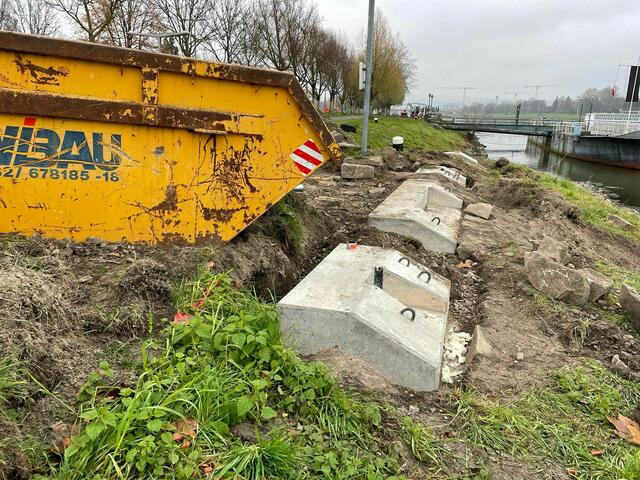Letzte Woche starteten am Urfahraner Donauufer Arbeiten für eine neue Schiffsanlegestelle. | Foto: Linzplus