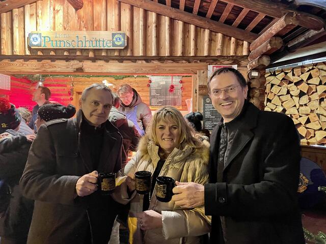 Franz Scheibmair (SparkasseOÖ) Silvia Huber und Robert Reif SparkasseOÖ. | Foto: BRS