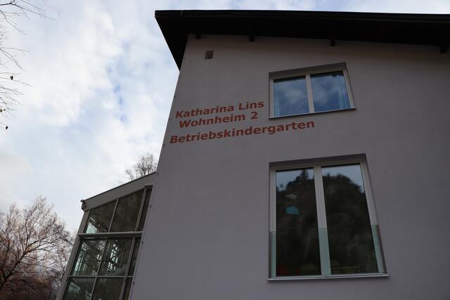 Der Betriebskindergarten und auch der Gartenbereich bieten viel Raum für bestmögliche Förderung und vielfältige Aktivitäten. | Foto: Othmar Kolp