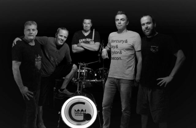 Im Jänner geht die fünfköpfige Band aus Villach ins Studio, um die Single „Over“ einzuspielen. | Foto: Privat