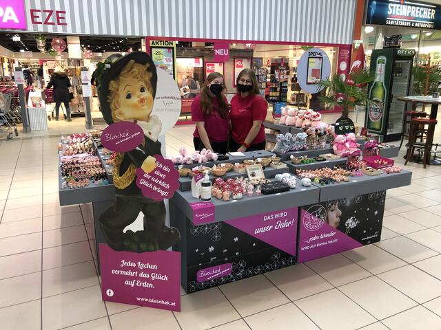 Der beliebteste Glücksbringer bei uns ist das Schwein. | Foto: Blaschek