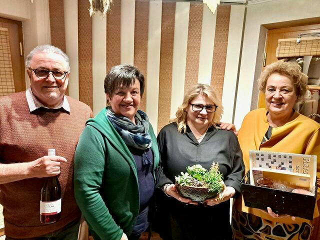 Zum 50. Geburtstag der Wörterberger SPÖ-Frauenvorsitzenden Martina Wippel-Marth (2. von rechts) wünschten Bürgermeister Kurt Wagner, Bezirksfrauenvorsitzende Michaela Raber und SPÖ-Bezirksvorsitzende Verena Dunst (von links) alles Gute, viel Glück und Gesundheit. | Foto: SPÖ