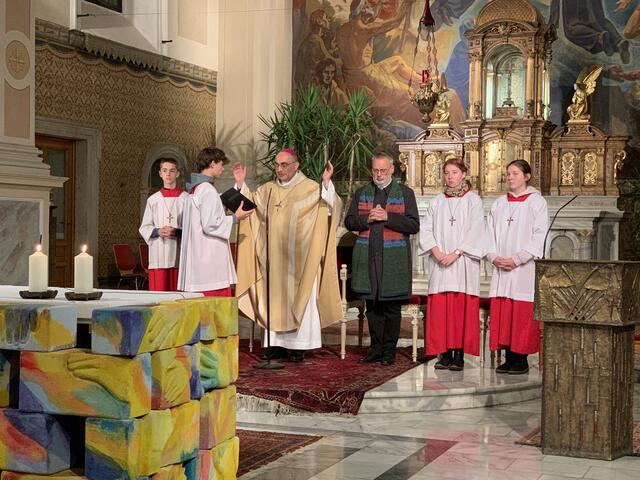 Heilige Messe mit Diözesenbischof Wilhelm Krautwaschl, Unterstützung erhielt er von VinziWerke-Obmann Peter Pratl als Lektor. | Foto: VinziWerke