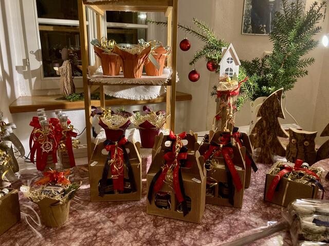 Hubmann‘s Advent täglich von 9-18 Uhr Kletzenbrot, Edelbrände &amp; Liköre,Marmeladen, Lebkuchen &amp; weihnachtliche Geschenke