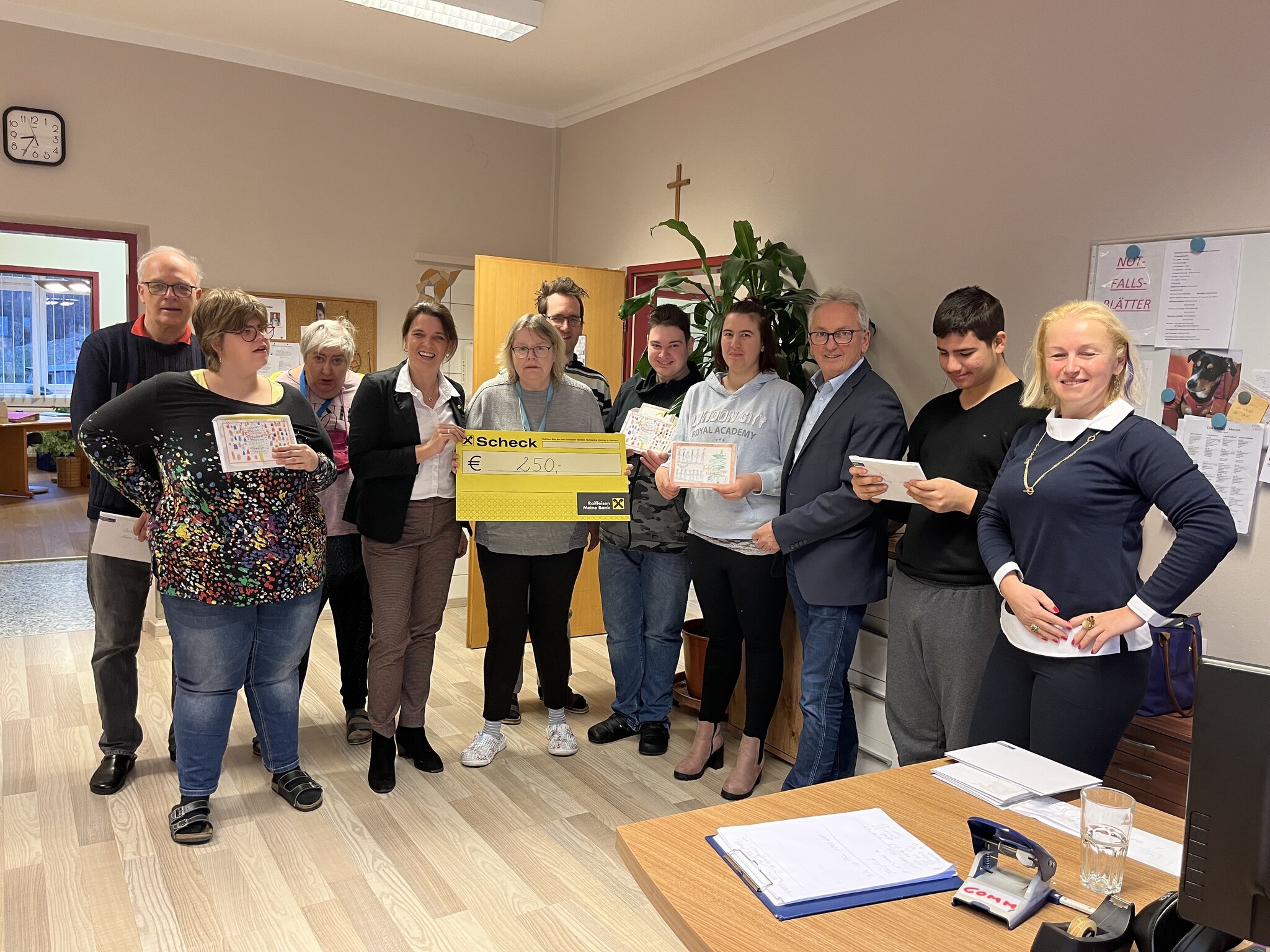 Caritas Werkstatt gestaltete Weihnachtspost der ÖVP - Lilienfeld