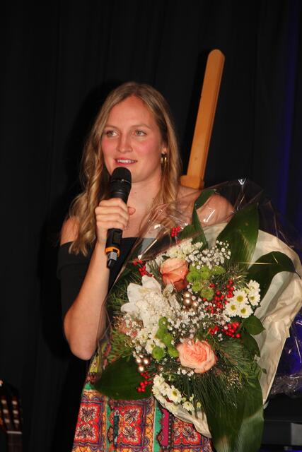 Diana Foidl führte mit ihrerer Moderation durch den gelungenen Abend. | Foto: Schwarz