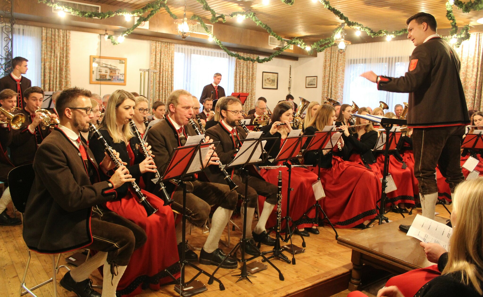 18. Dezember: Weihnachtliche Klänge beim Simmerlwirt in Schiefling ...