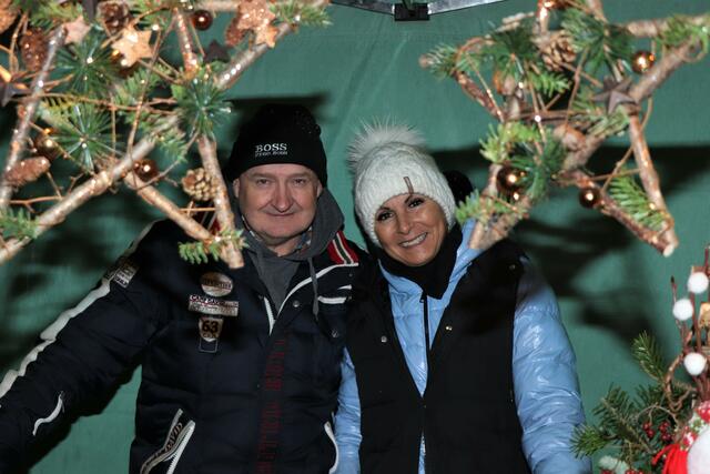 Georg und Sieglinde stellten ihre mit Liebe gefertigten Kunstwerke aus. | Foto: PUTZ/DOMS