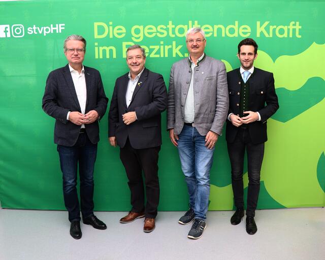 Pöllau: LH Christopher Drexler, Bgm. Johann Schirnhofer, Vzbgm. Josef Pfeifer und LAbg. Lukas Schnitzer. | Foto: KK