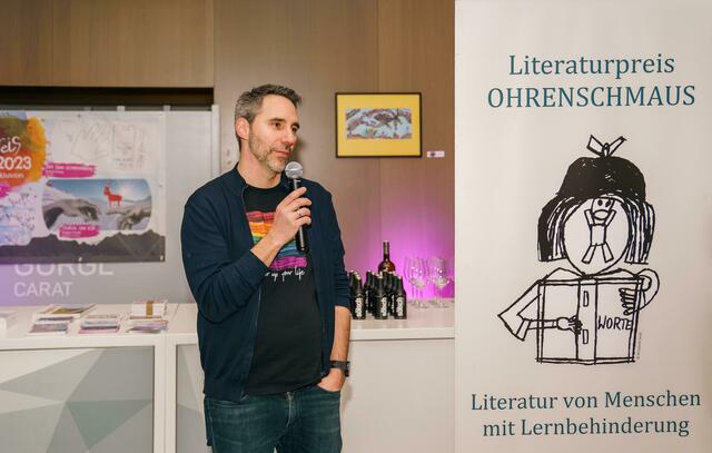 „Voi fesch“-Initiator Helmuth Stöber will dazu beitragen, das kreative Potenzial von Kunstschaffenden mit Behinderung sichtbar zu machen.  | Foto: Ötztal Tourismus/Jochen Müller