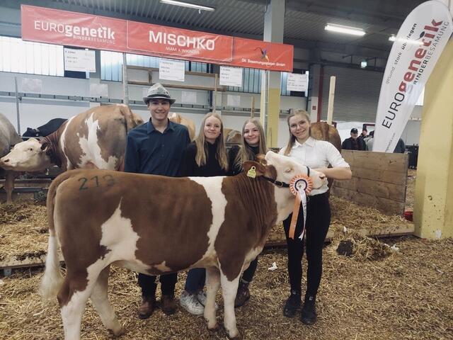Liam Marecek (3a), Angelika Söllradl (3a), Julia Mayr (3a) und Anna Bindreiter (3a) | Foto: HLBLA St. Florian