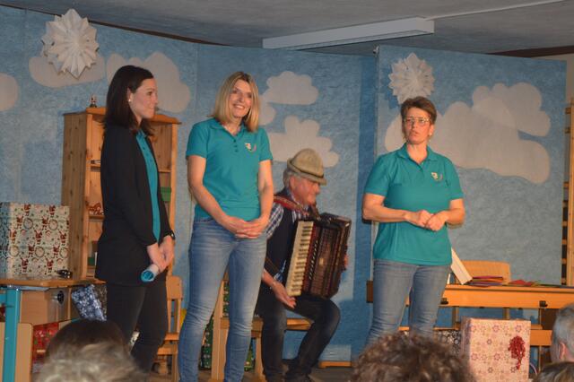 Silvia Graber, Sonja Gitterle und Sonja Wörz (v.li.). zeigten sich von den Adventabenden begeistert. | Foto: Siegele