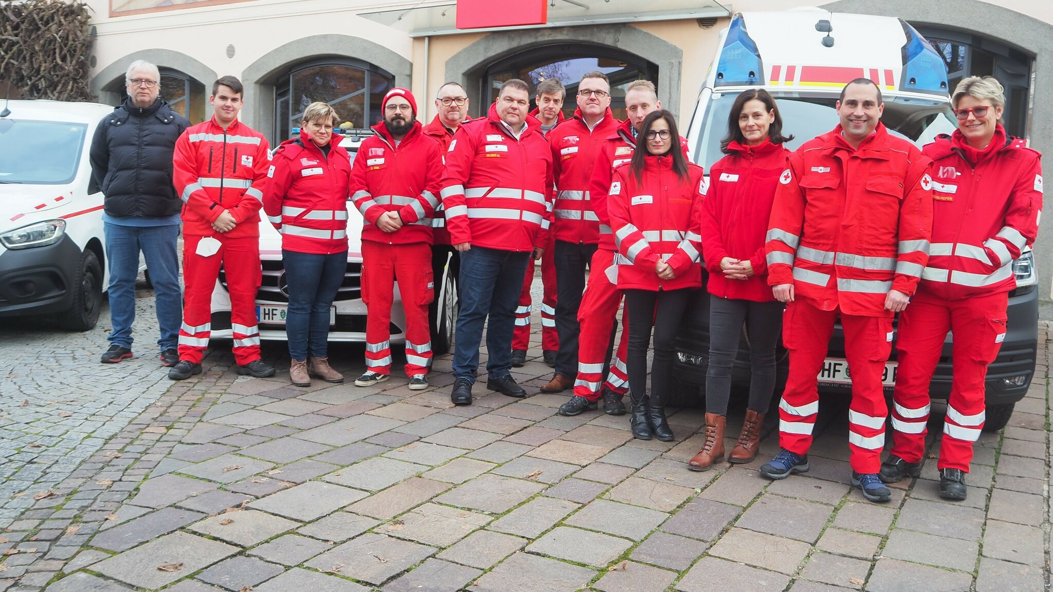 Rotkreuz Bezirk F rstenfeld Der Rotkreuz Fuhrpark Wurde Modernisiert rotkreuz-bezirk-f-rstenfeld-der-rotkreuz-fuhrpark-wurde-modernisiert