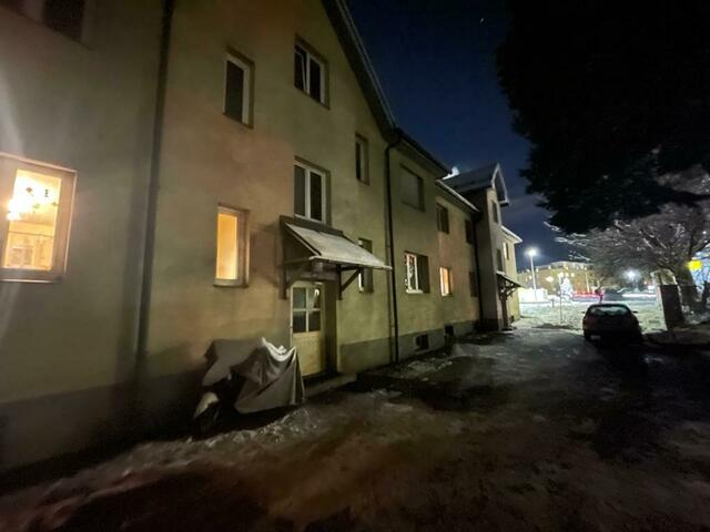 In diesem Mehrparteienhaus in Villach soll es zur Tat gekommen sein. | Foto: MeinBezirk.at