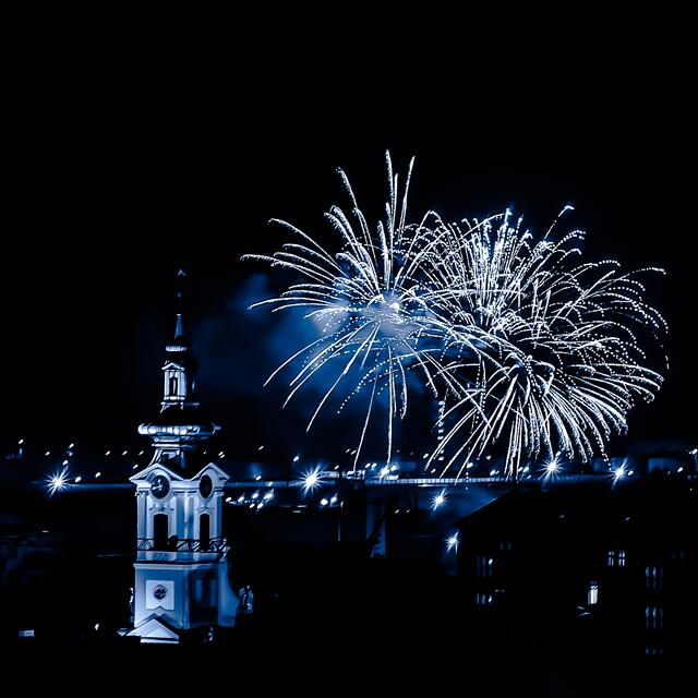 Feuerwerke sind schön anzusehen. Aus Rücksichtnahme auf Mensch, Tier und Umwelt sollte man aber besser darauf verzichten. (Archivbild BB). | Foto: Archiv BB