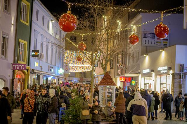 Der große Perchtenlauf am Kaiser-Josef-Platz erzielte mehr als 47.000 Messungen.  | Foto: Wels Marketing &amp; Touristik GmbH