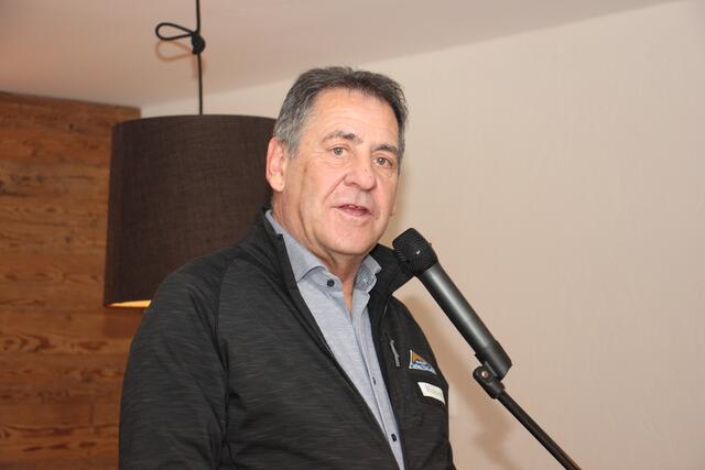 Neo- Pensionär Hubert Pale bedankte sich für die schöne Feier. | Foto: Schwarz