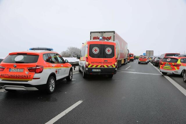 Schwerer Unfall auf der A94 bei Töging in Bayern. Wenige Kilometer von der österreichischen Grenze entfernt. | Foto: Daniel Scharinger
