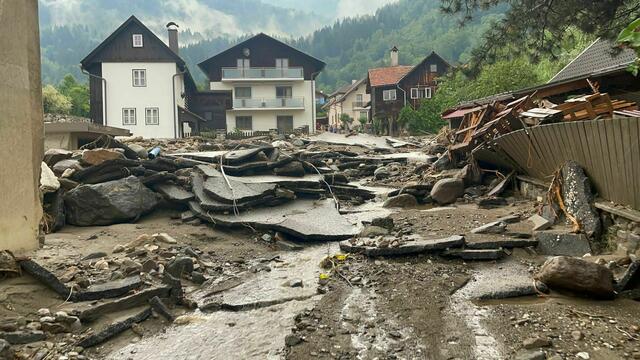 Zerstörte Straßen, Brücken und Häuser prägten im Sommer das Ortsbild von Treffen und Arriach. 2023 wird weiter saniert. | Foto: MeinBezirk.at