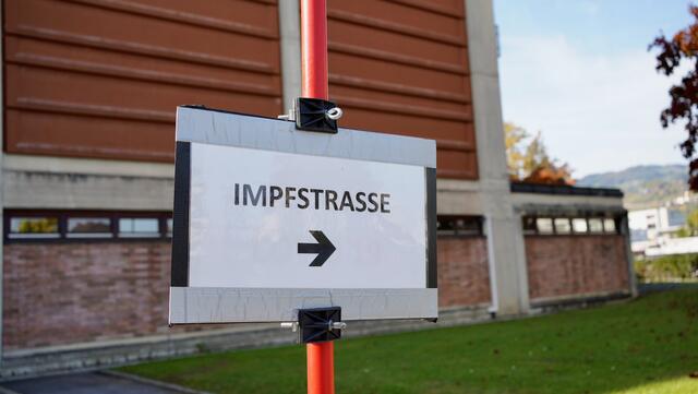 Die steirischen Impfstraßen bleiben über die Feiertage zwei Mal pro Woche geöffnet, allzu großer Andrang wird nicht erwartet. | Foto: Michl