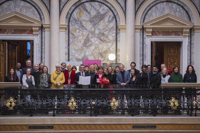 Die Verleihung des Ehrenkreuzes fand im Künstlerhaus statt. | Foto: HBF/BMKÖS/Kulec